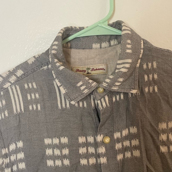 Men’s silk button up shirt Tommy Bahama shirt size M summer shirts vacation - Picture 4 of 6